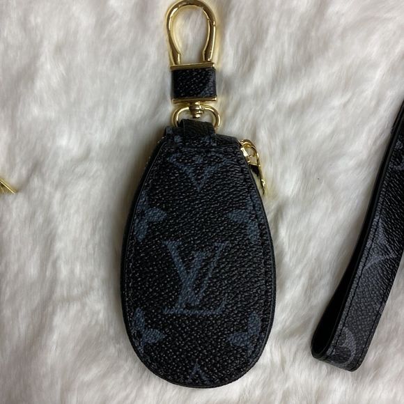 Upcycled KeyFob Keychains - Picture 3 of 7